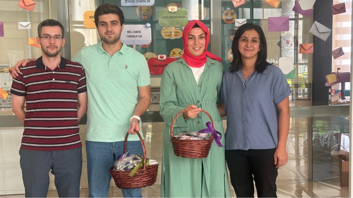 Çıkamayacağın kadar yüksek hiçbir yer yoktur. Yeter ki tırmanmaya başla.